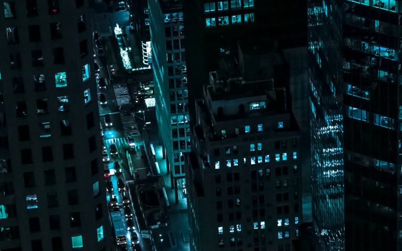 Valoración de Activos en Nueva York: Brechas entre el Ámbito Privado y Público